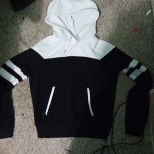 White and black Ardennes cropped hoodie